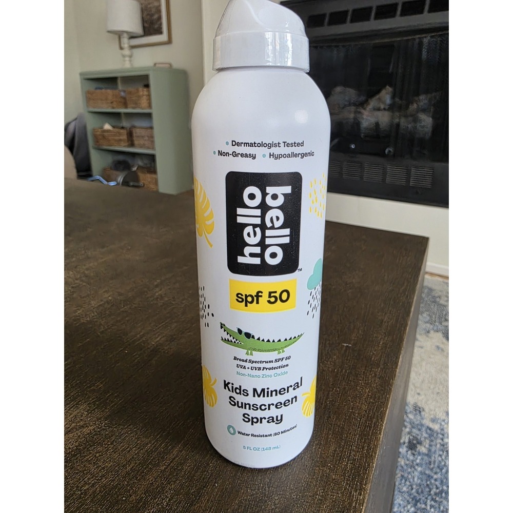 Hello‎ Bello SPF 50 Mineral Sunscreen Spray Hypoallergenic Exp. 07/2026